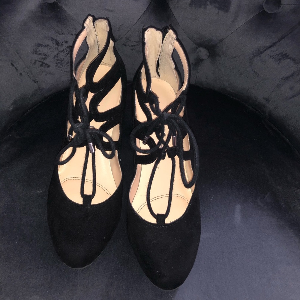 Unisa black heels